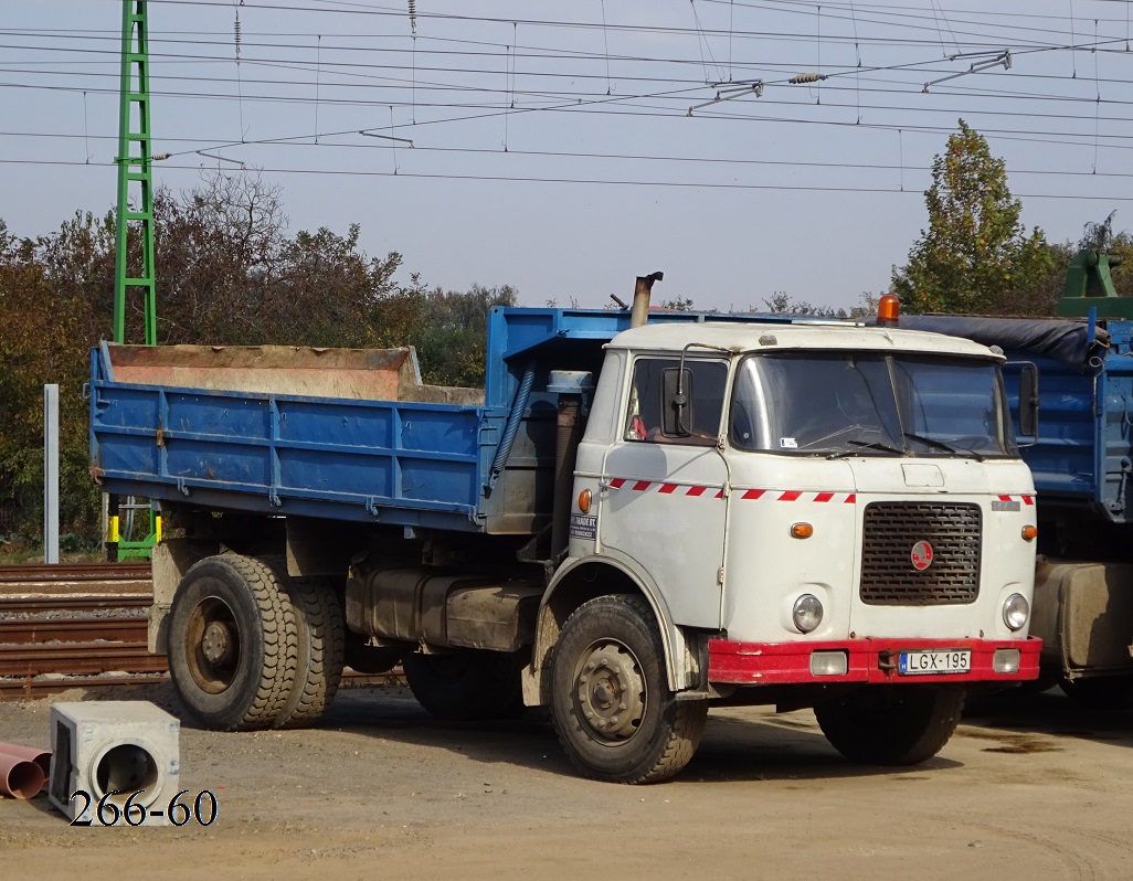 Венгрия, № LGX-195 — Škoda 706 MTS 24