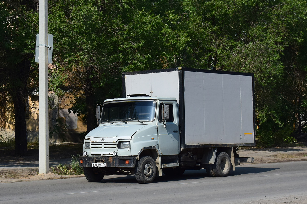 Волгоградская область, № Е 006 КС 134 — ЗИЛ-5301ПО "Бычок"