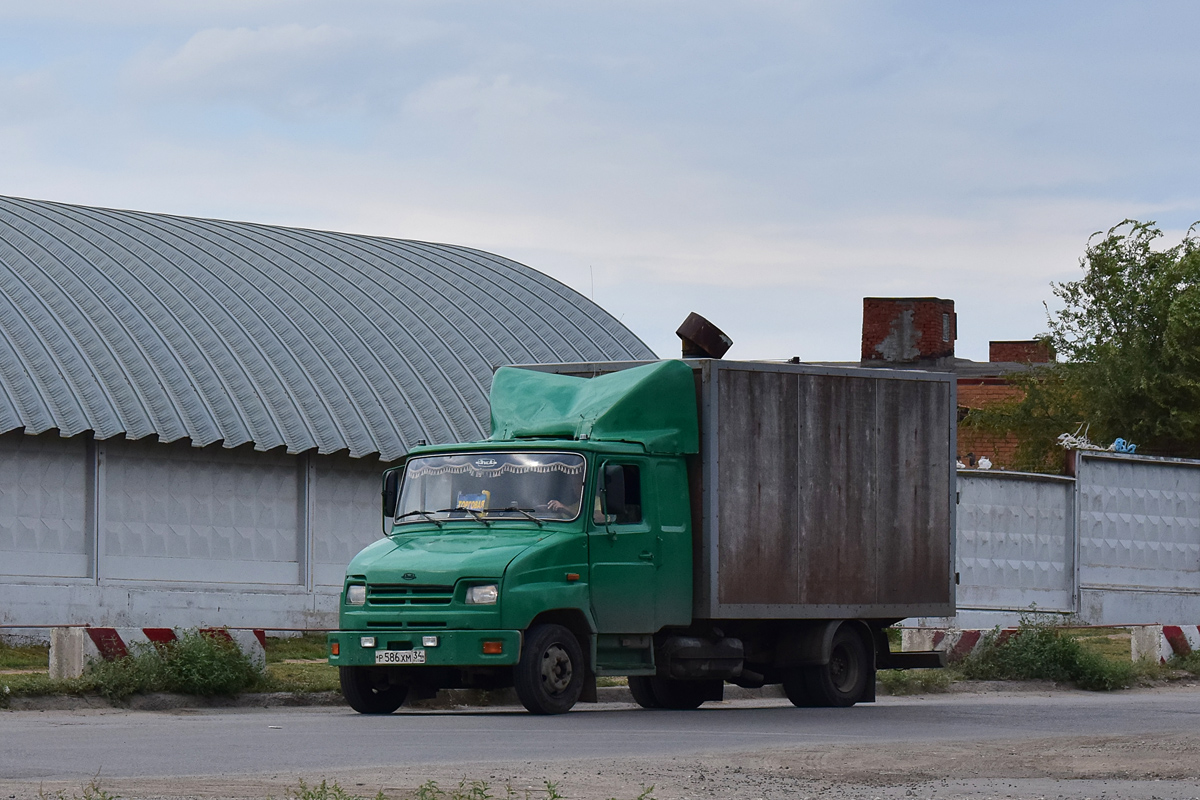 Волгоградская область, № Р 586 ХМ 34 — ЗИЛ-5301ЮО "Бычок"