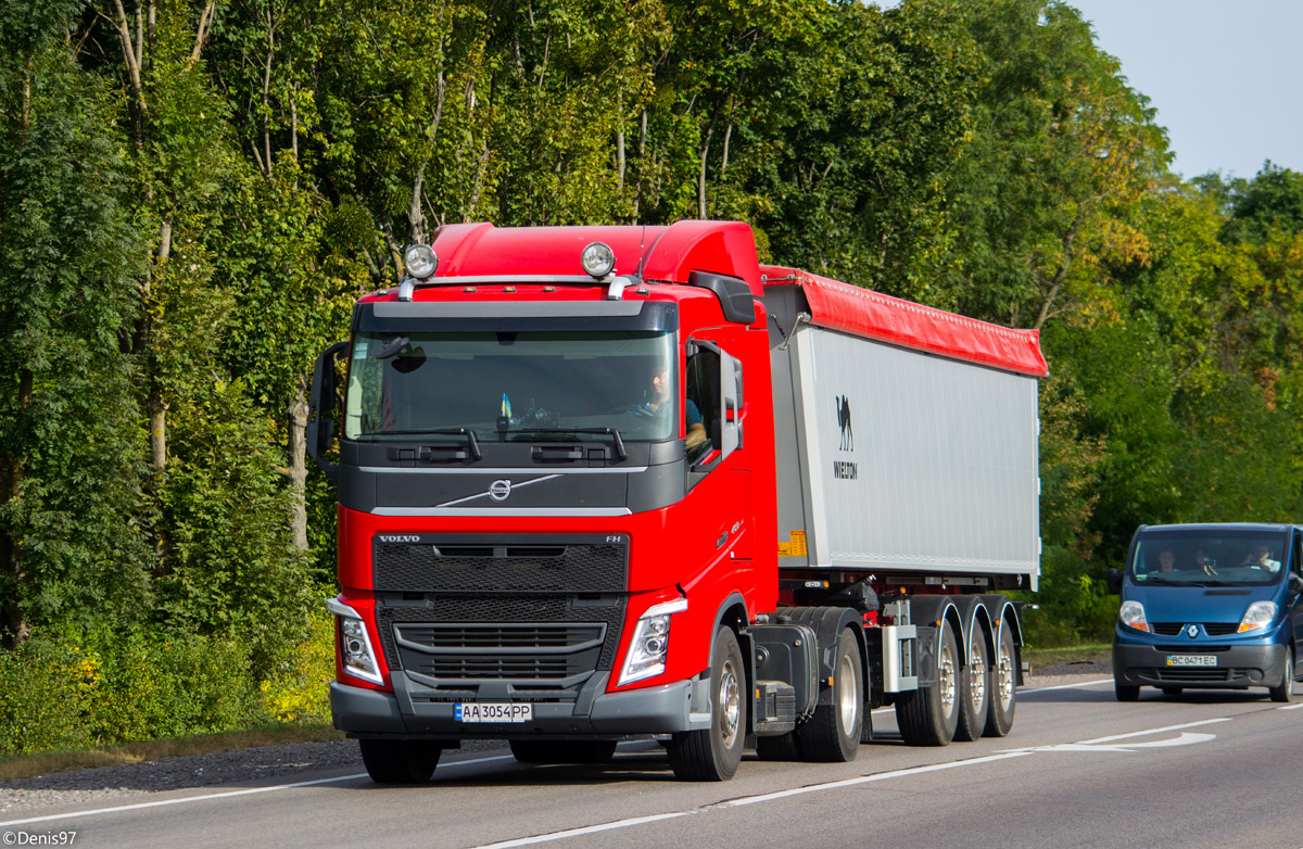 Киев, № АА 3054 РР — Volvo ('2012) FH.460