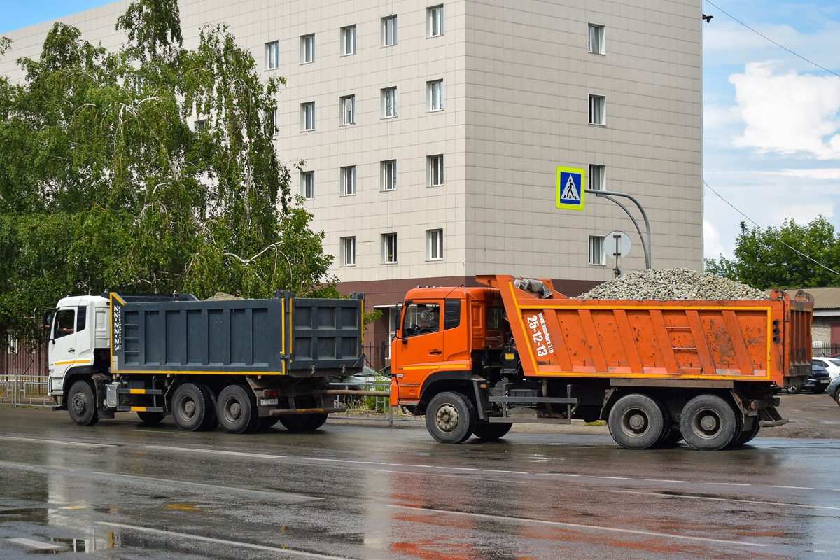 Алтайский край, № Т 717 ХН 22 — Dongfeng KC DFH3330; Алтайский край, № М 536 ОР 22 — Dongfeng KC DFL3251