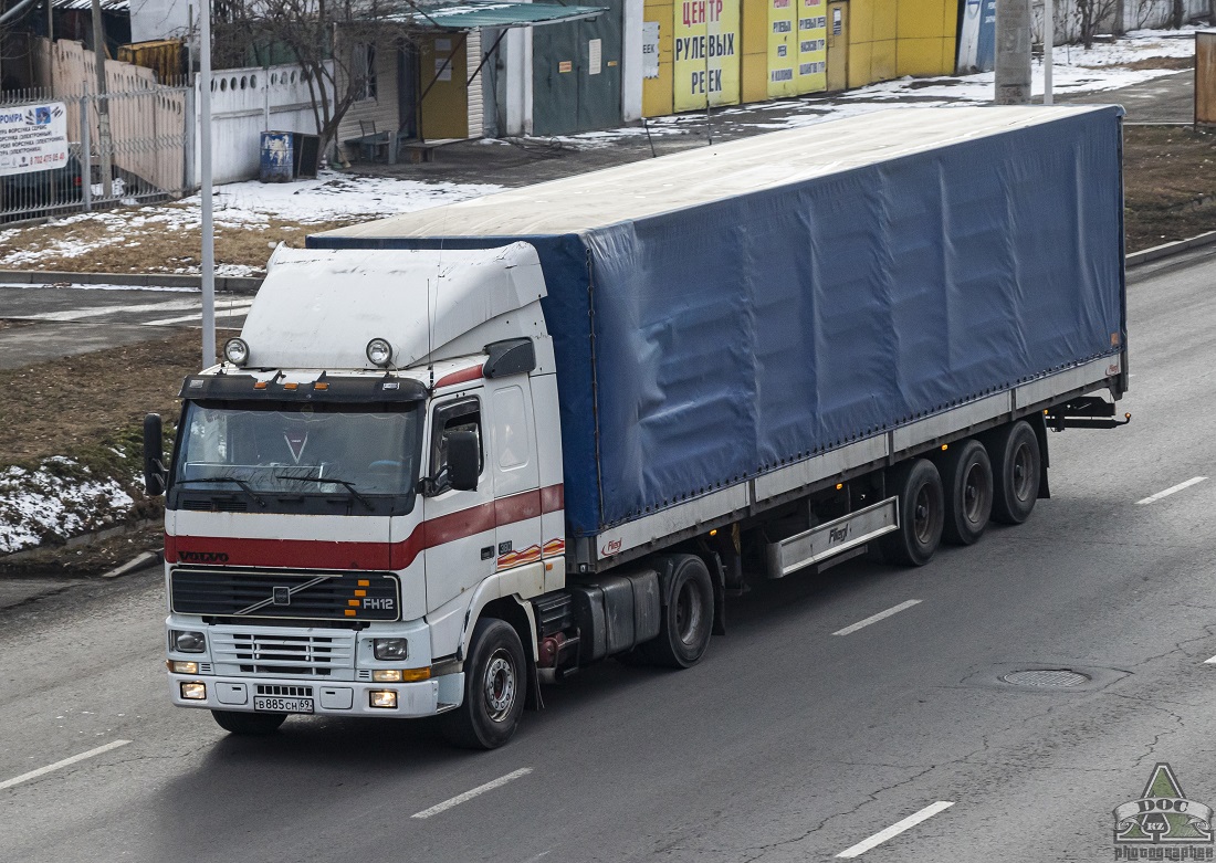 Тверская область, № В 885 СН 69 — Volvo ('1993) FH12.380