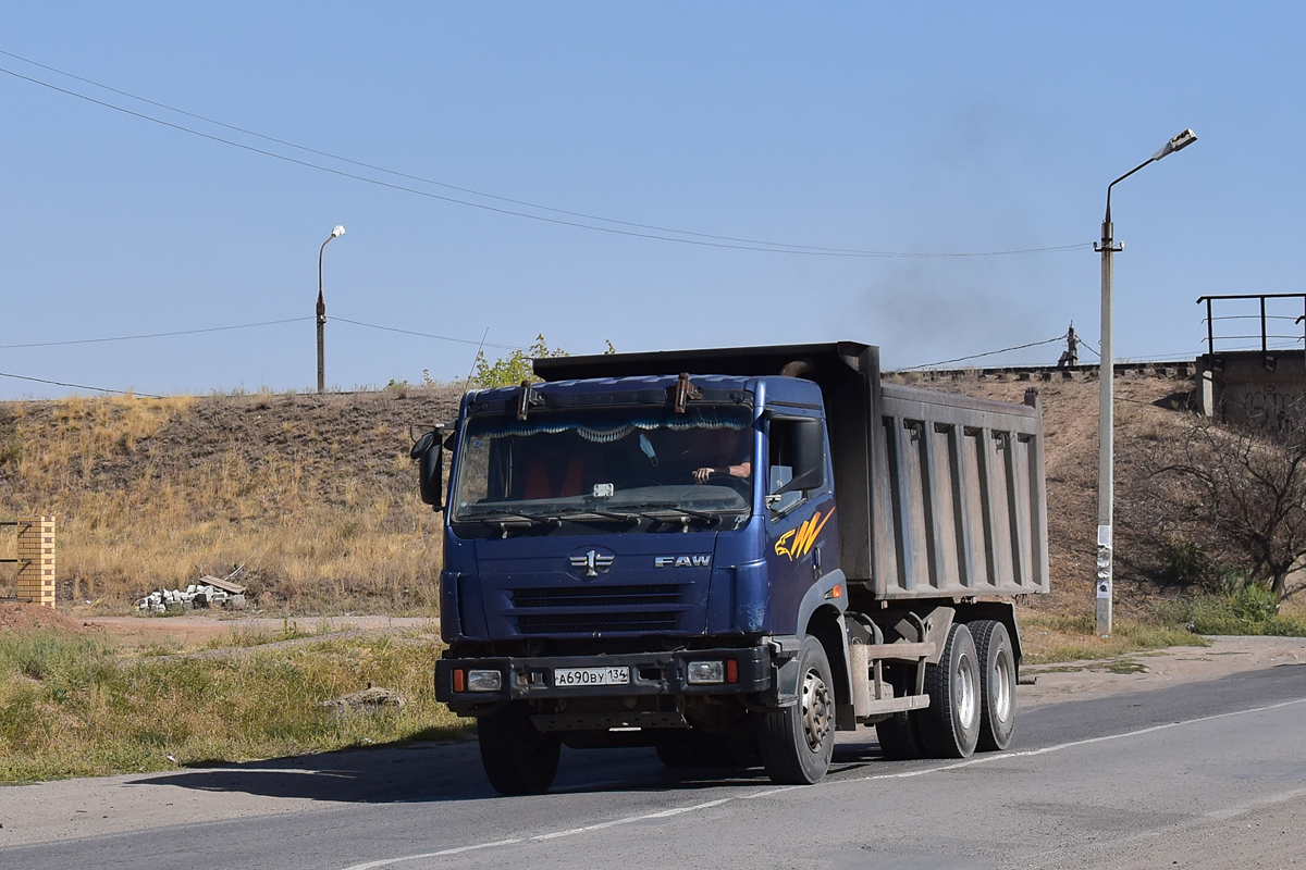 Волгоградская область, № А 690 ВУ 134 — FAW J5 CA3252