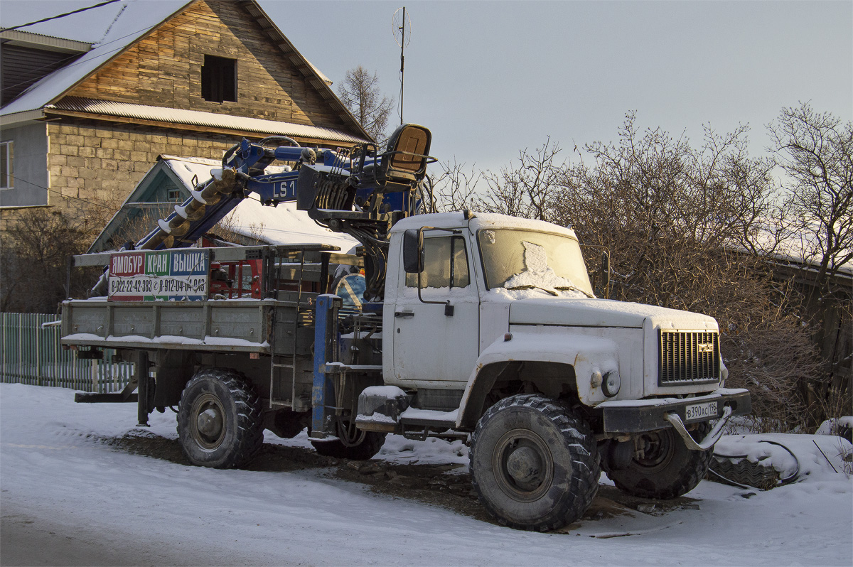 Свердловская область, № В 390 АС 196 — ГАЗ-33081 «Садко»