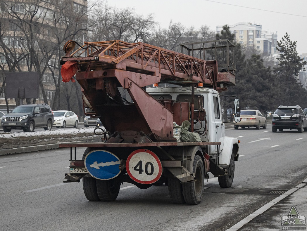 Алматинская область, № 527 BXZ 05 — ГАЗ-3307
