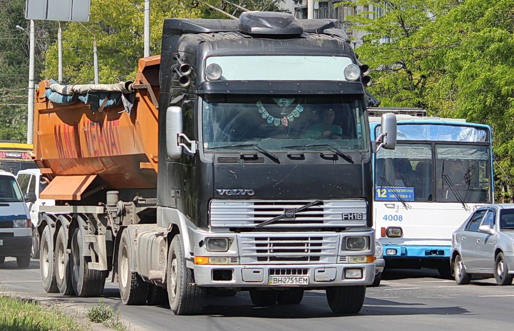 Одесская область, № ВН 2751 ЕМ — Volvo ('1993) FH16.520