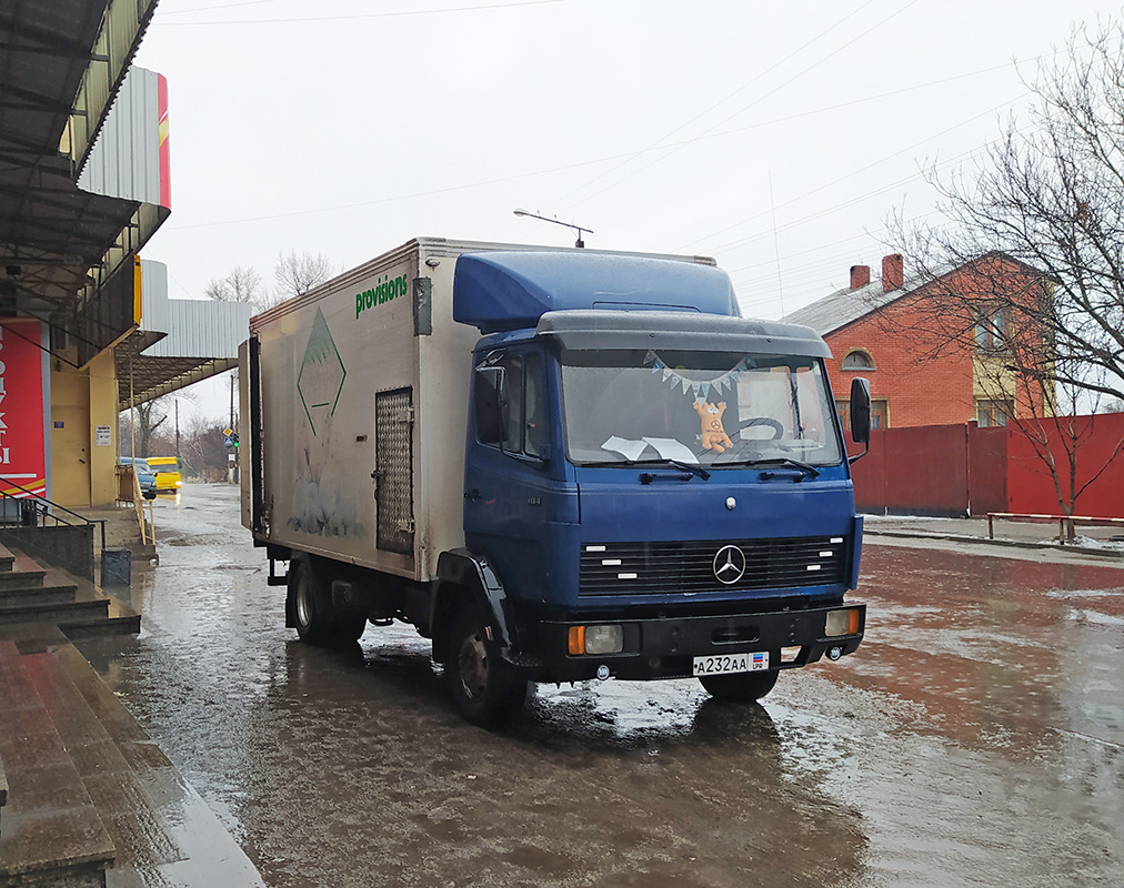 Луганская область, № А 232 АА — Mercedes-Benz LK 814