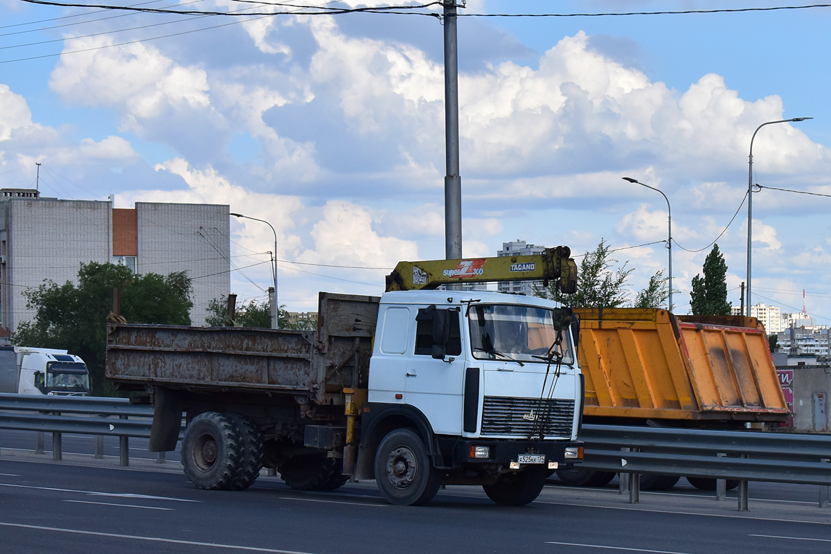 Волгоградская область, № А 525 КК 134 — МАЗ-53371