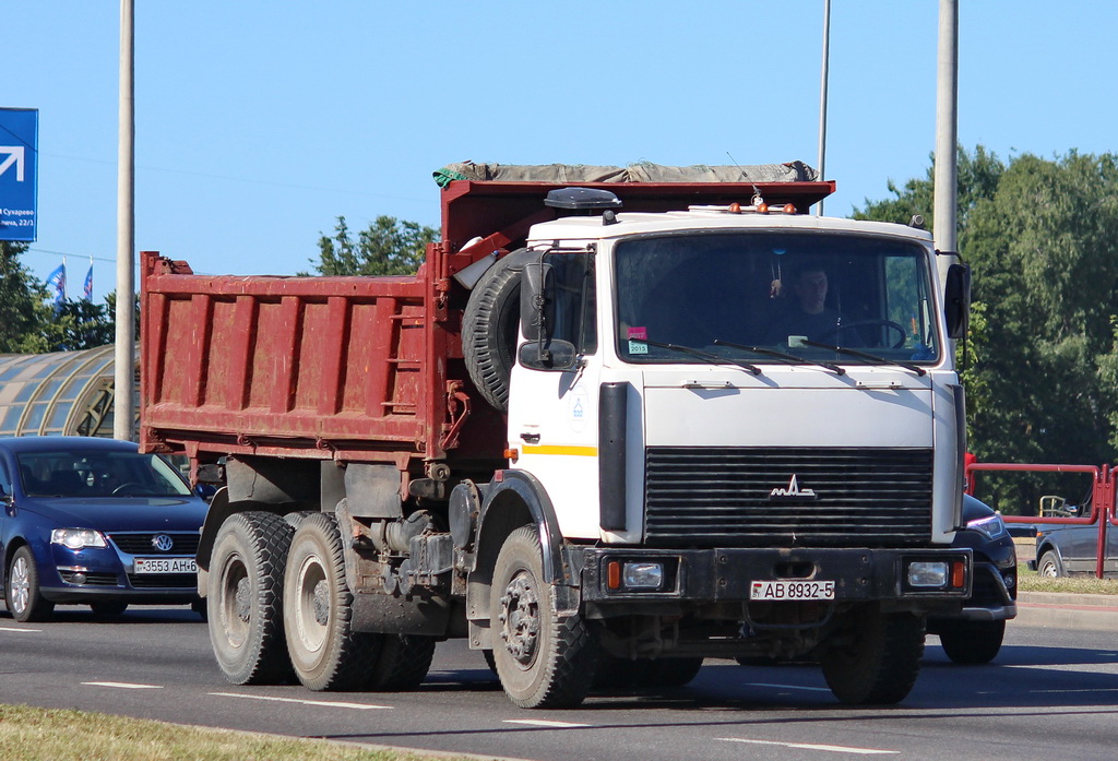 Минская область, № АВ 8932-5 — МАЗ-5516 (общая модель)