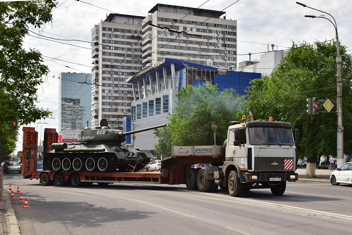 Волгоградская область, № Р 695 УР 34 — МАЗ-64229