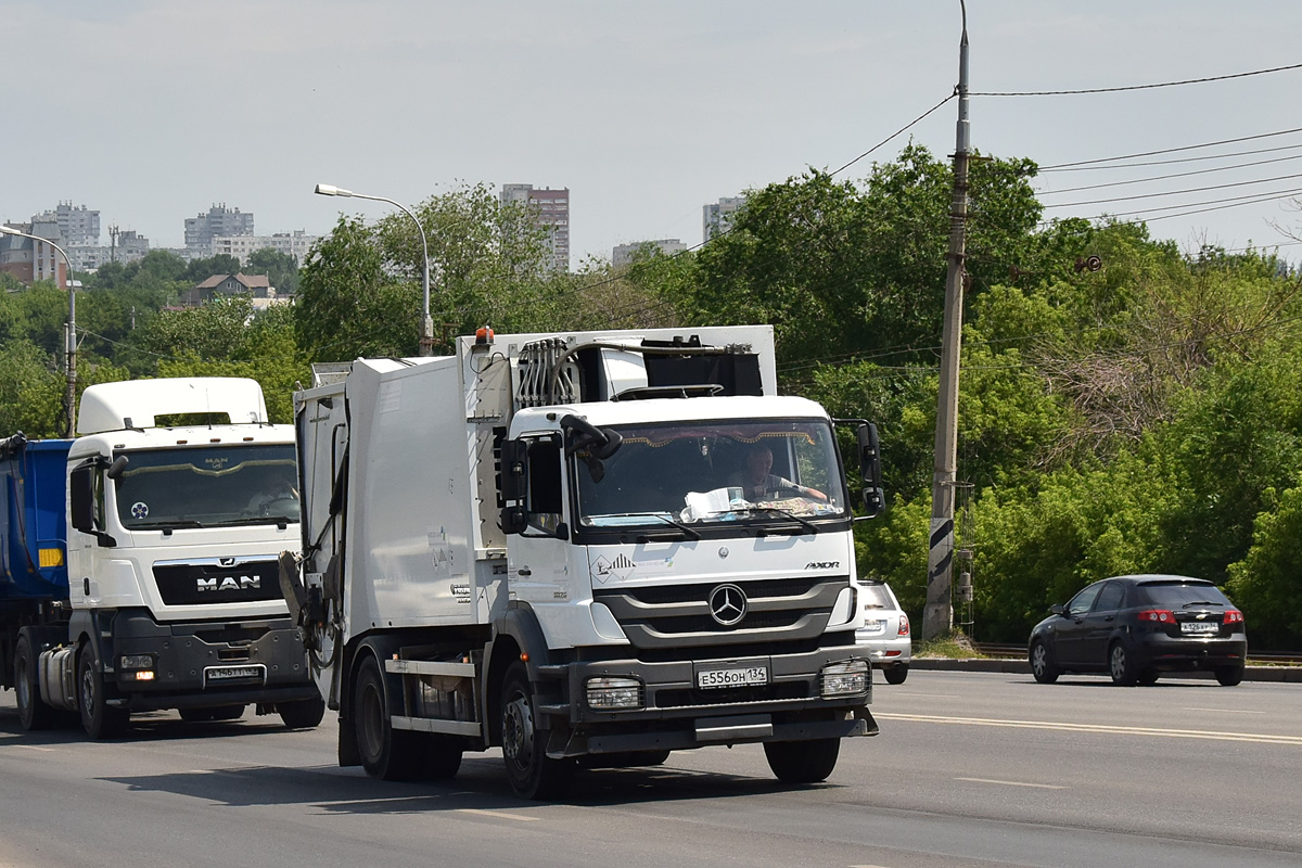 Волгоградская область, № Е 556 ОН 134 — Mercedes-Benz Axor 1826 [Z9M]