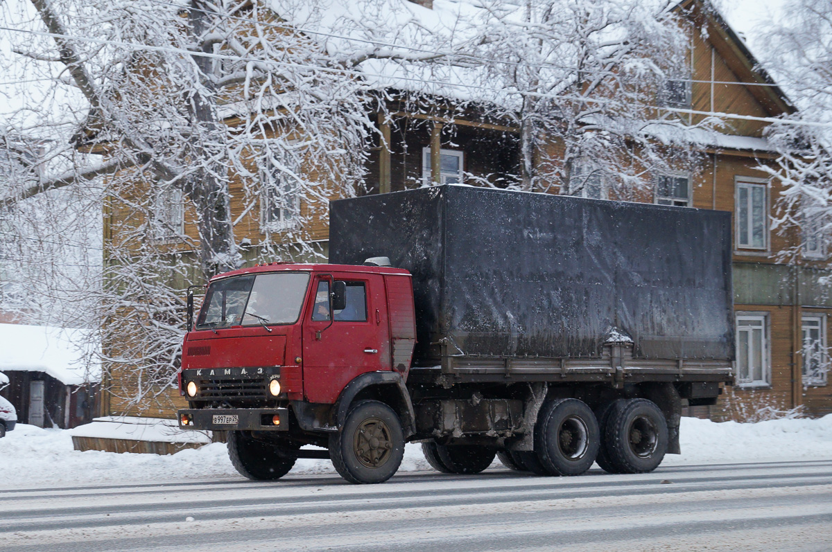 Архангельская область, № В 997 ЕР 29 — КамАЗ-5320