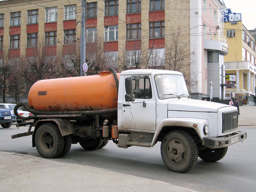 Удмуртия, № У 135 КА 18 — ГАЗ-3307