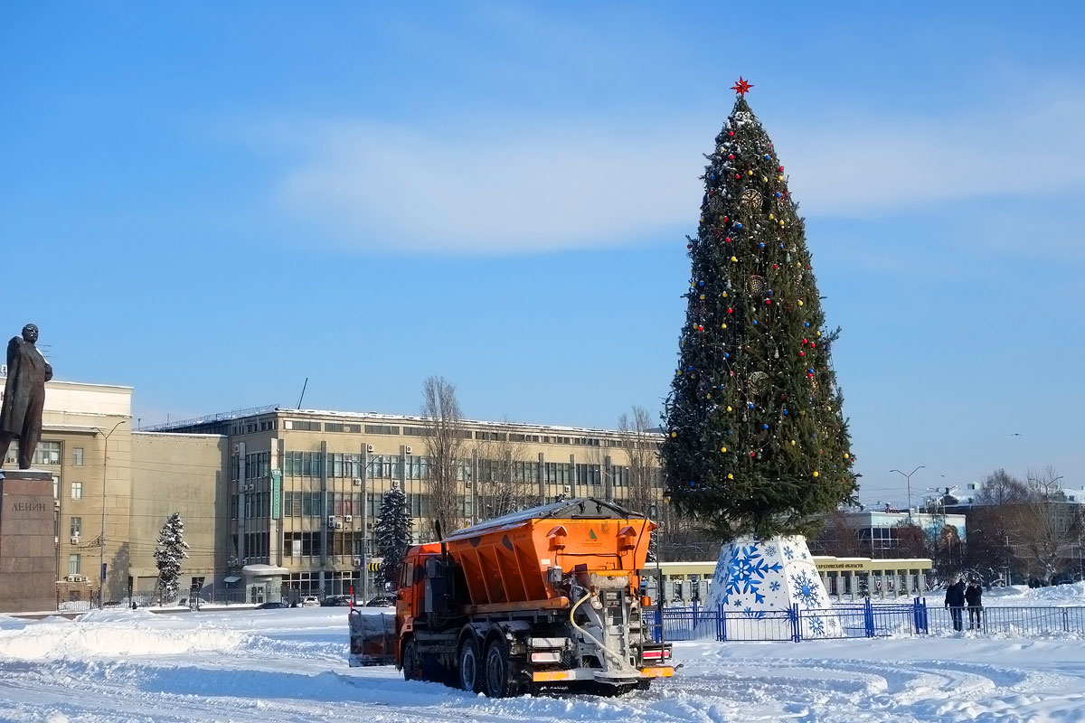 Саратовская область, № В 081 НУ 164 — КамАЗ-65115-A5; Саратовская область — Разные фотографии (Автомобили)