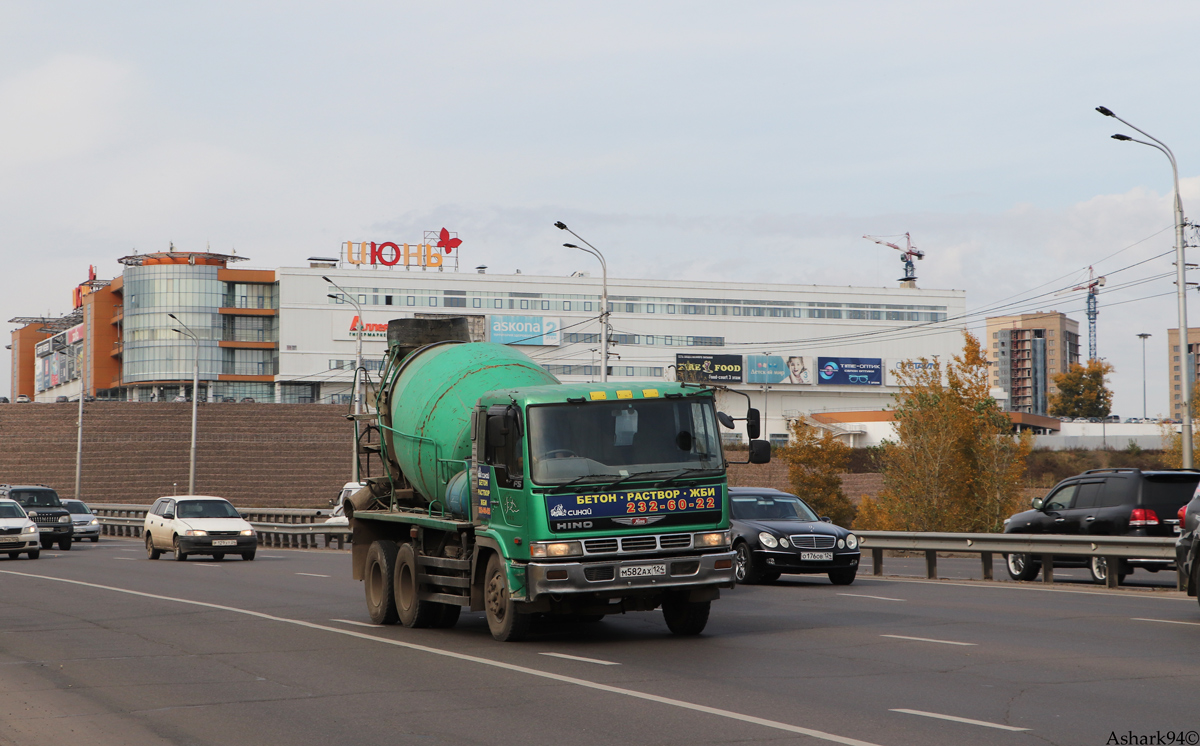 Красноярский край, № М 582 АХ 124 — Hino FS