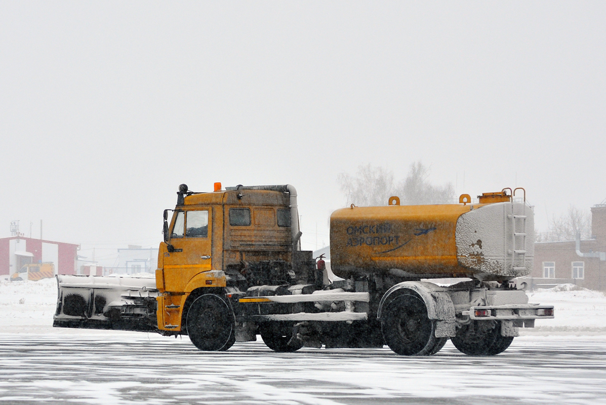 Омская область, № 126 — КамАЗ-43253-H3