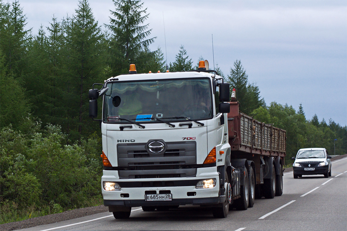 Амурская область, № Е 685 НН 28 — Hino 700