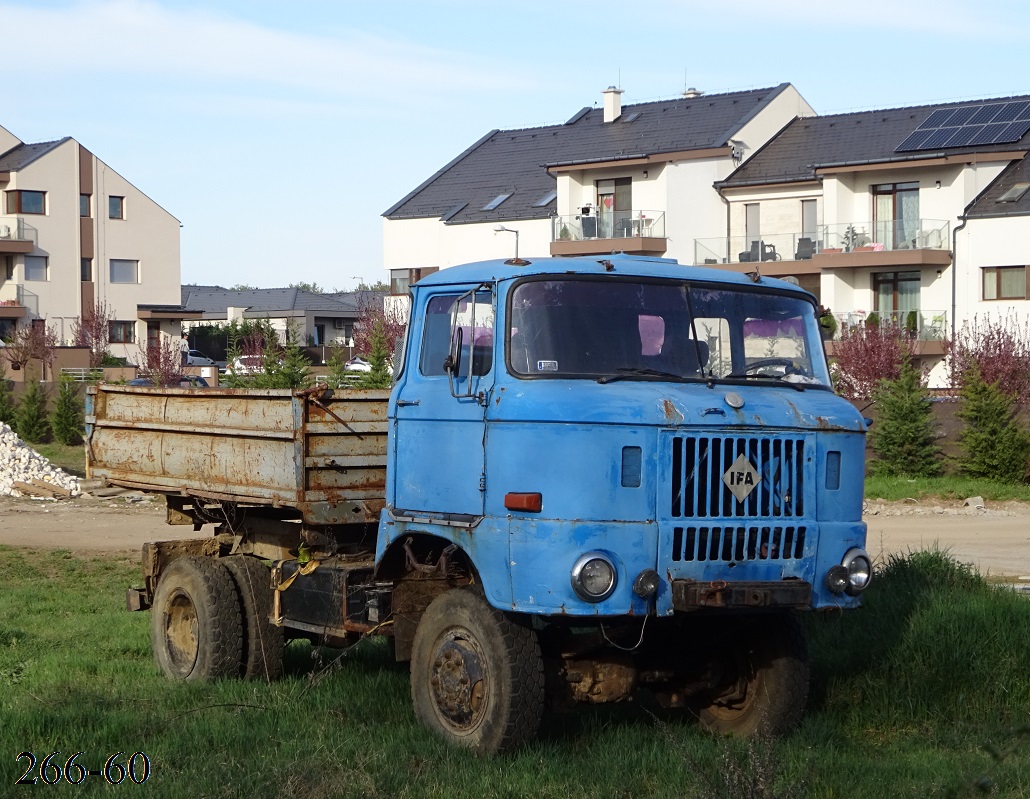 Венгрия, № JTA-442 — IFA W50LA/K, LA/Z