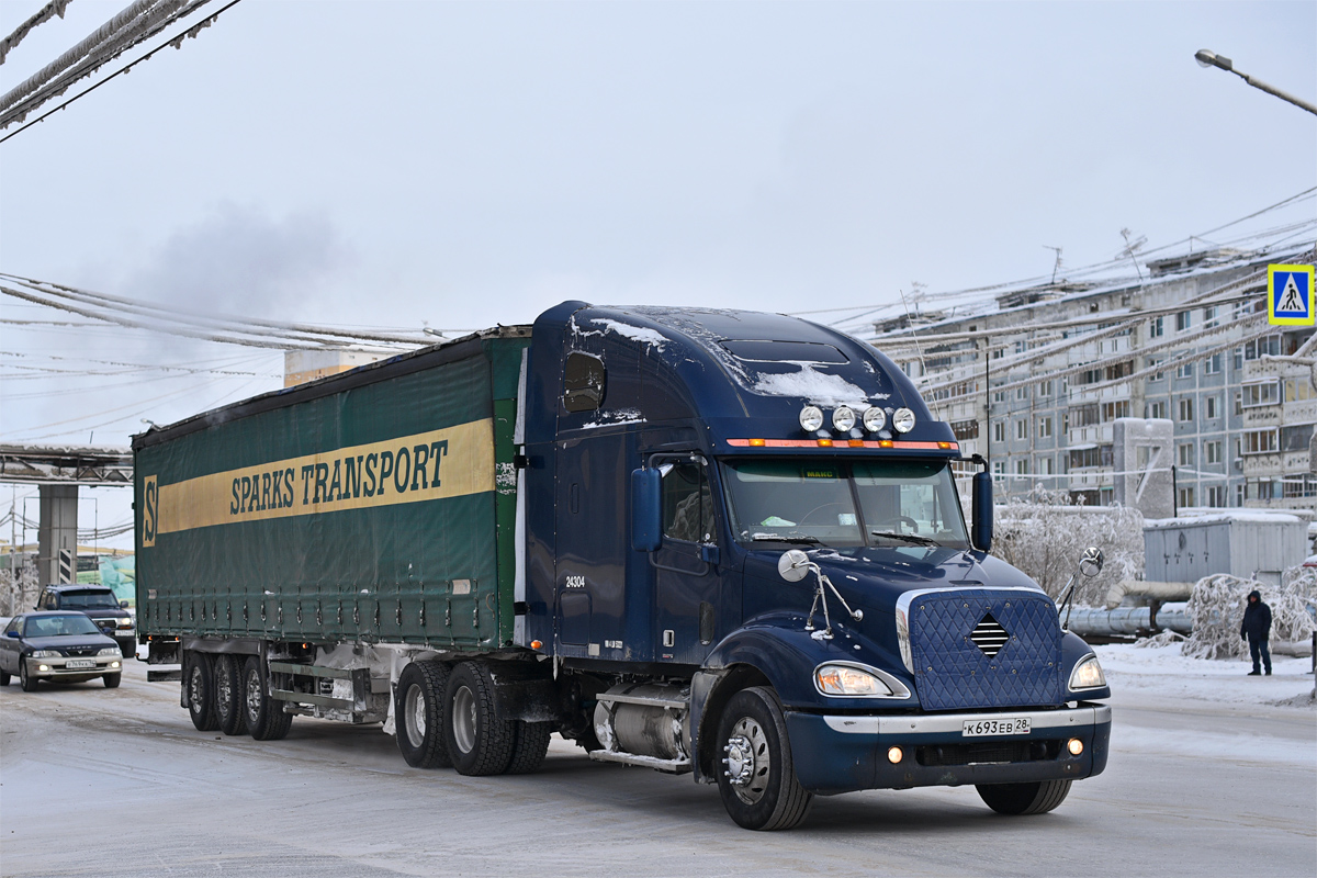 Амурская область, № К 693 ЕВ 28 — Freightliner Columbia