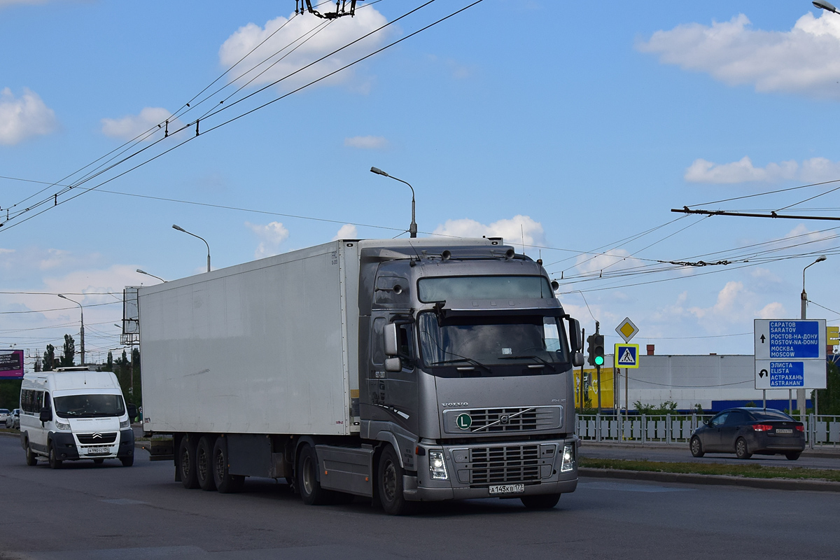 Дагестан, № А 143 КВ 177 — Volvo ('2002) FH16.580; Volvo ('2002) FH "80 Years Edition" (Волгоградская область)