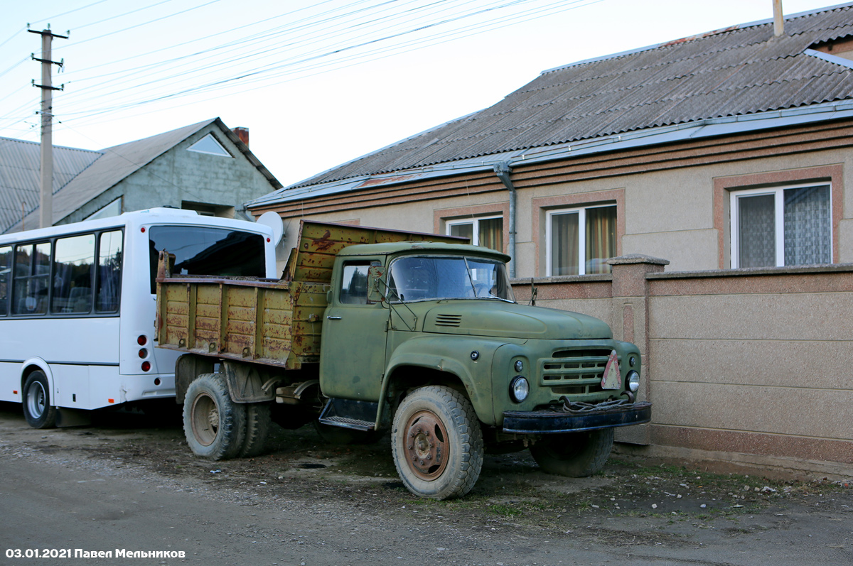 Крым, № Е 511 СР 82 — ЗИЛ-130Д1