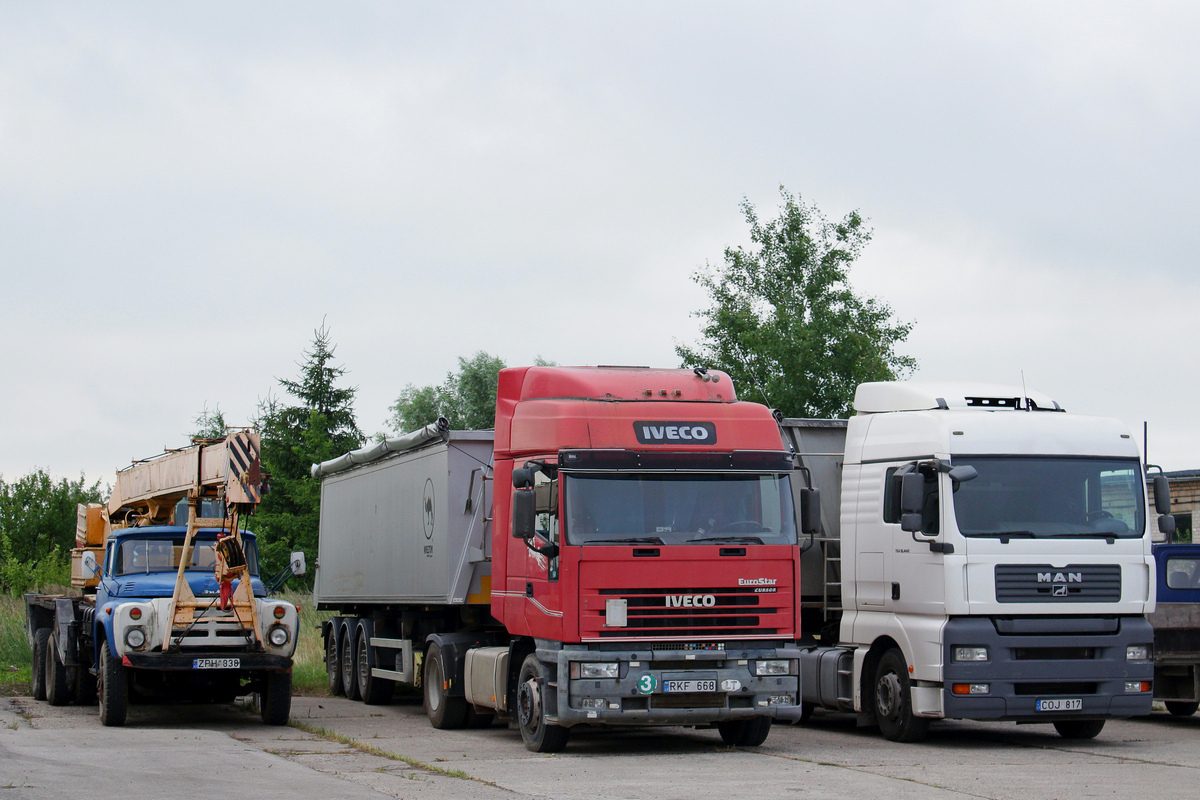 Литва, № ZPH 838 — ЗИЛ-133ГЯ; Литва, № RKF 668 — IVECO EuroStar