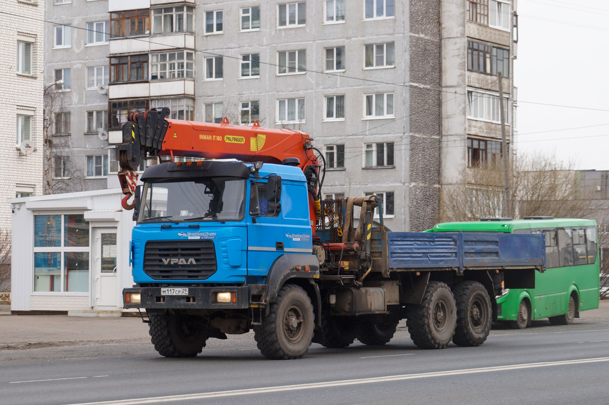 Архангельская область, № М 117 СР 29 — Урал-4320-82М