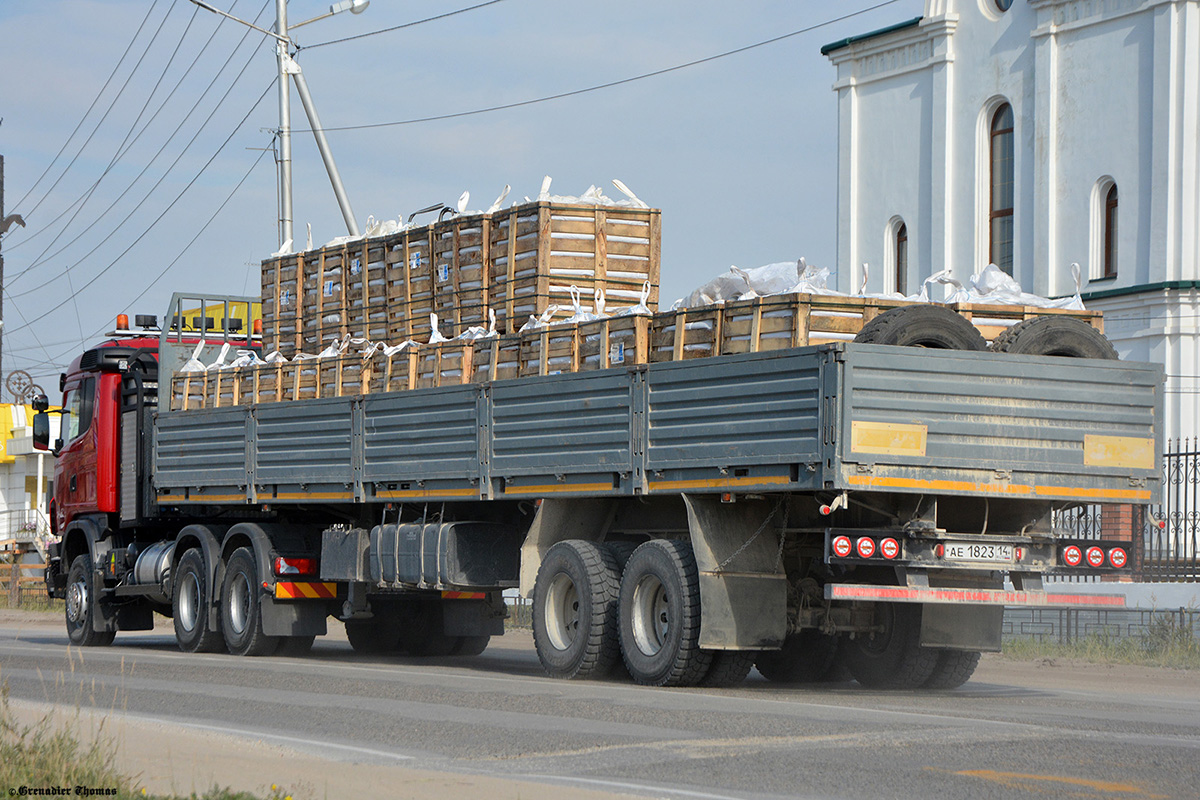 Саха (Якутия), № У 029 КХ 14 — Scania ('2013) G480; Саха (Якутия), № АЕ 1823 14 — НовосибАРЗ (общая модель)