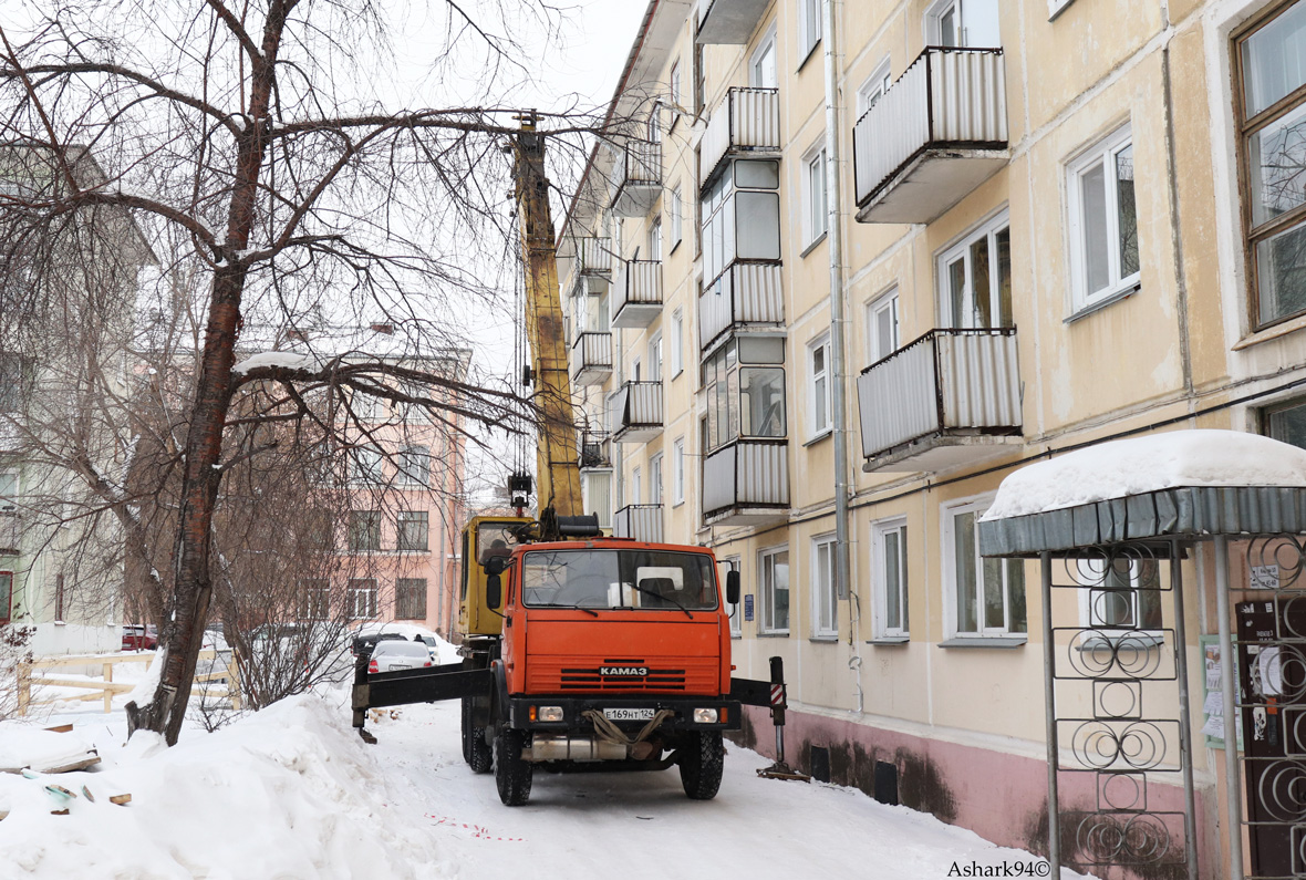 Красноярский край, № Е 169 НТ 124 — КамАЗ-53215-15 [53215R]