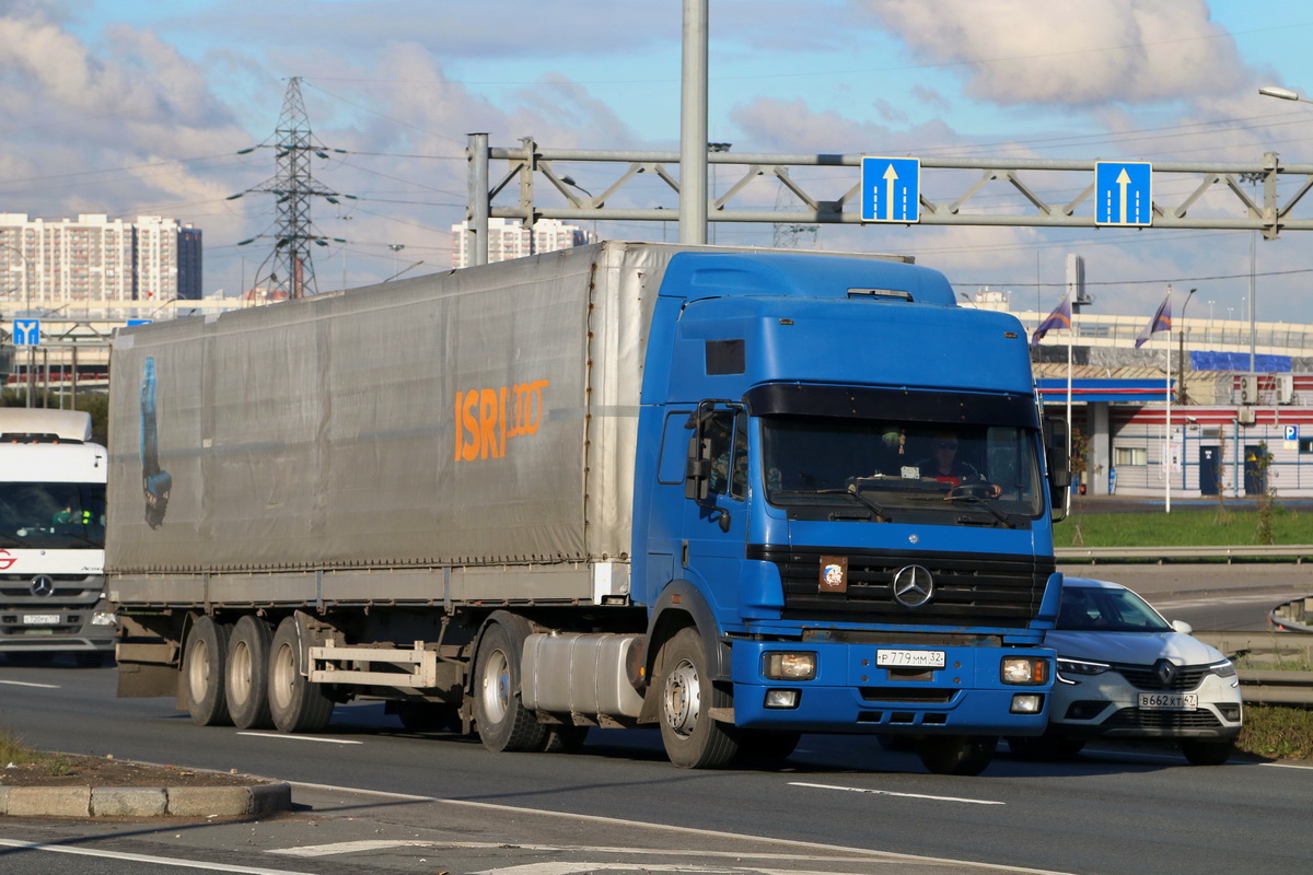 Брянская область, № Р 779 ММ 32 — Mercedes-Benz SK (общ. мод.)