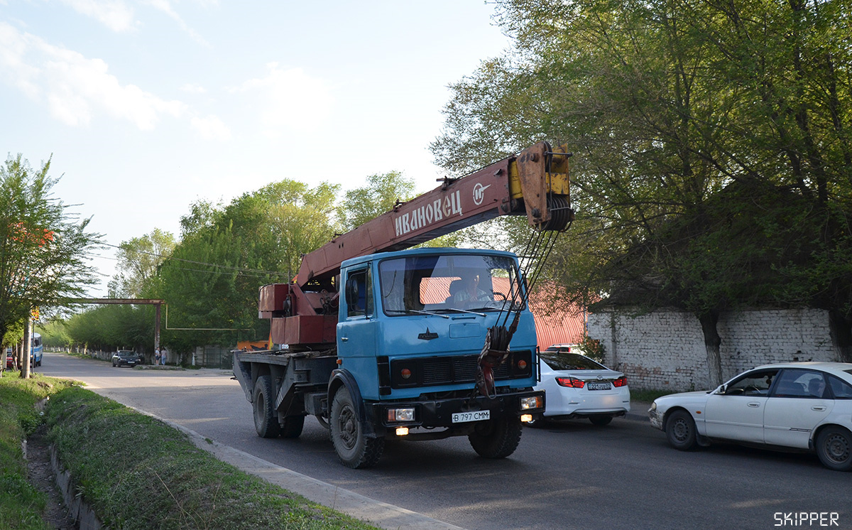 Алматинская область, № B 797 CMM — МАЗ-5337 [533700]