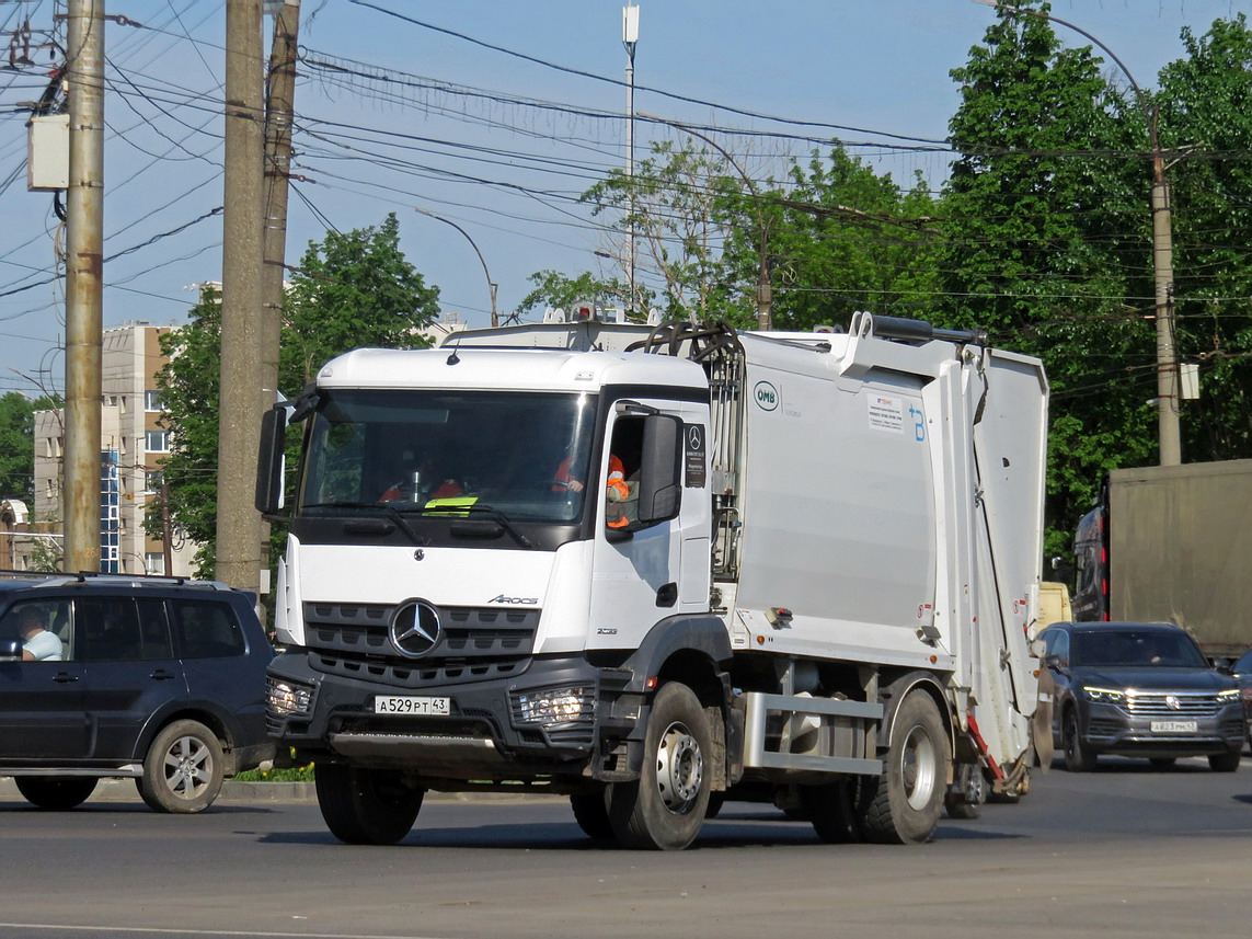 Кировская область, № А 529 РТ 43 — Mercedes-Benz Arocs 2033 [Z9M]