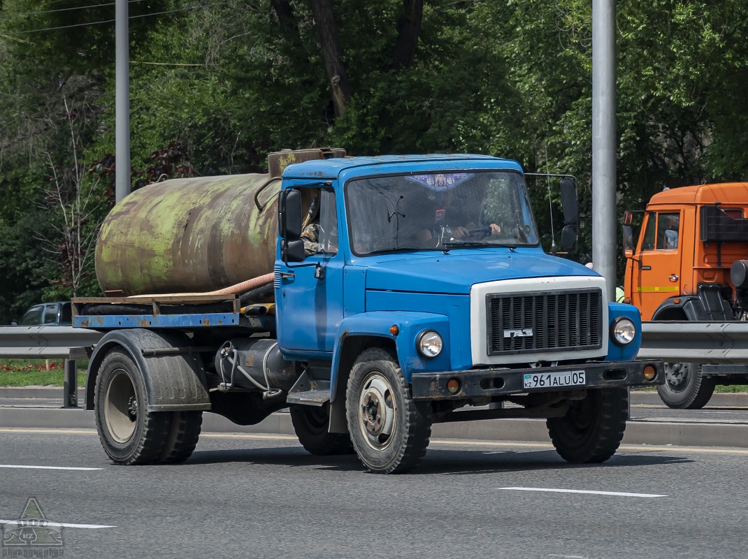 Алматинская область, № 961 ALU 05 — ГАЗ-3307