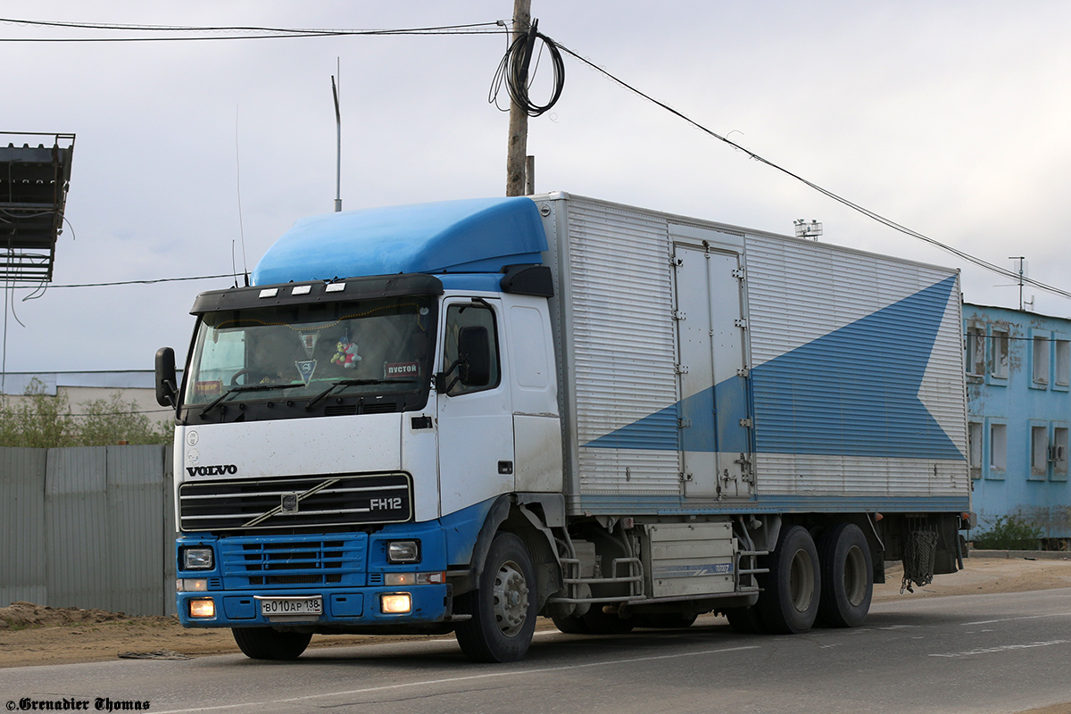 Иркутская область, № В 010 АР 138 — Volvo ('1993) FH12.420