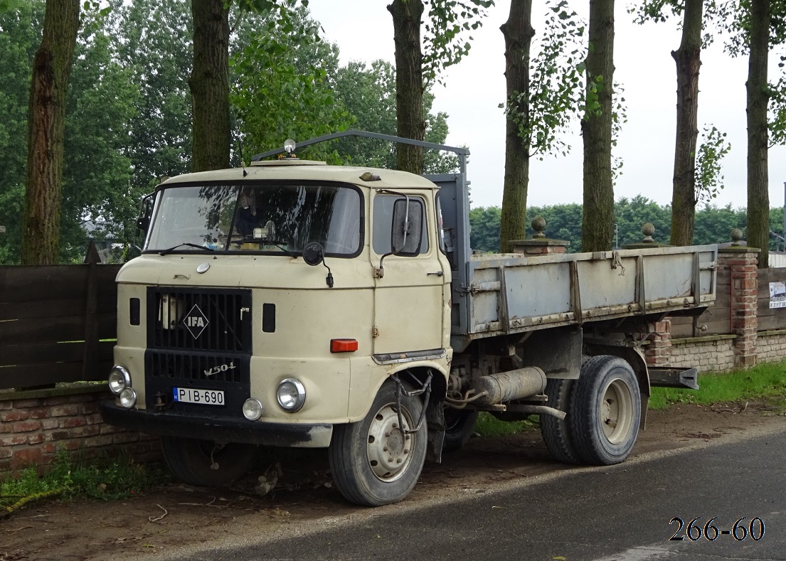 Венгрия, № PIB-690 — IFA W50L