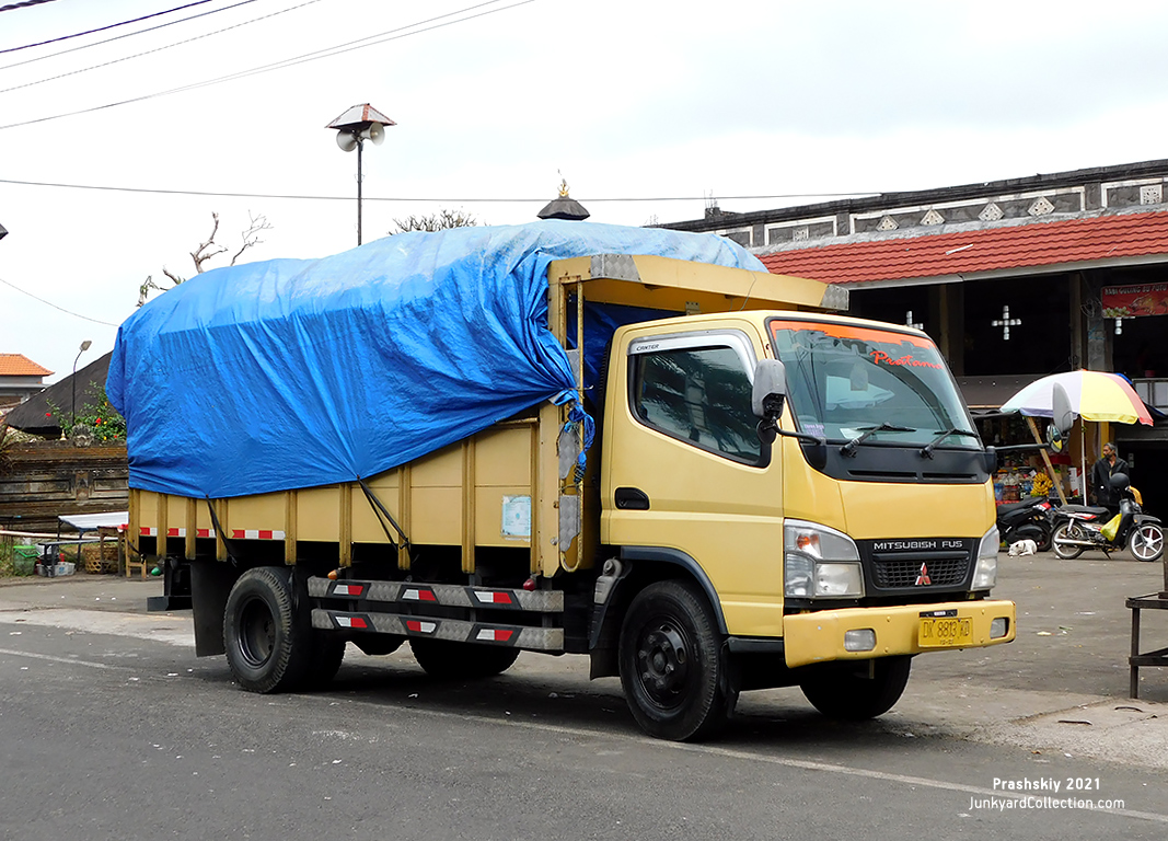 Другие страны, № DK 8813 KD — Mitsubishi Fuso (общая модель)