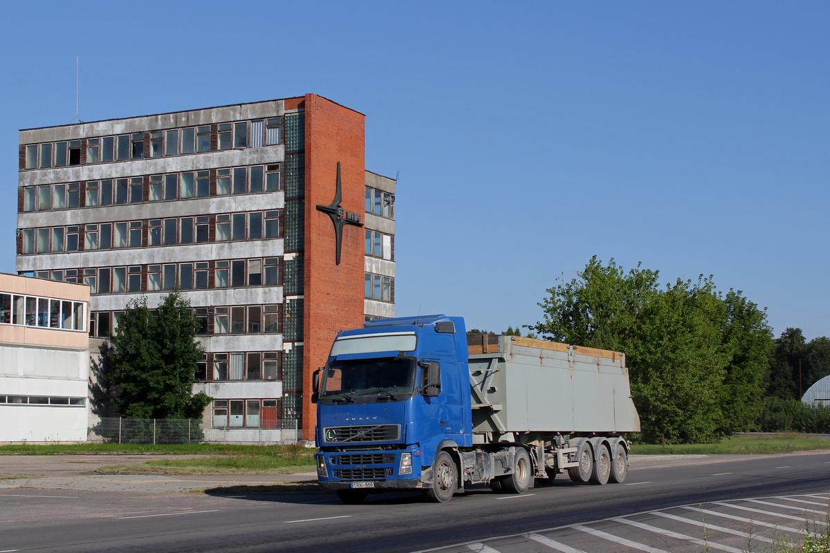 Литва, № CRN 665 — Volvo ('2002) FH12.460