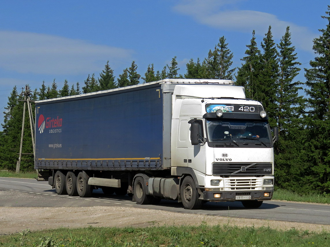 Кировская область, № У 815 РВ 43 — Volvo ('1993) FH12.420