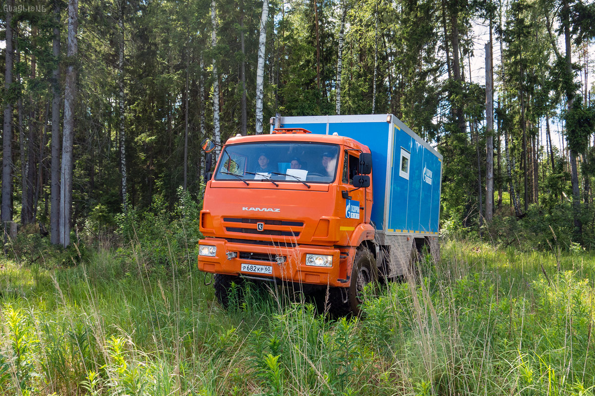 Псковская область, № Р 682 КР 60 — КамАЗ-5350 (общая модель)