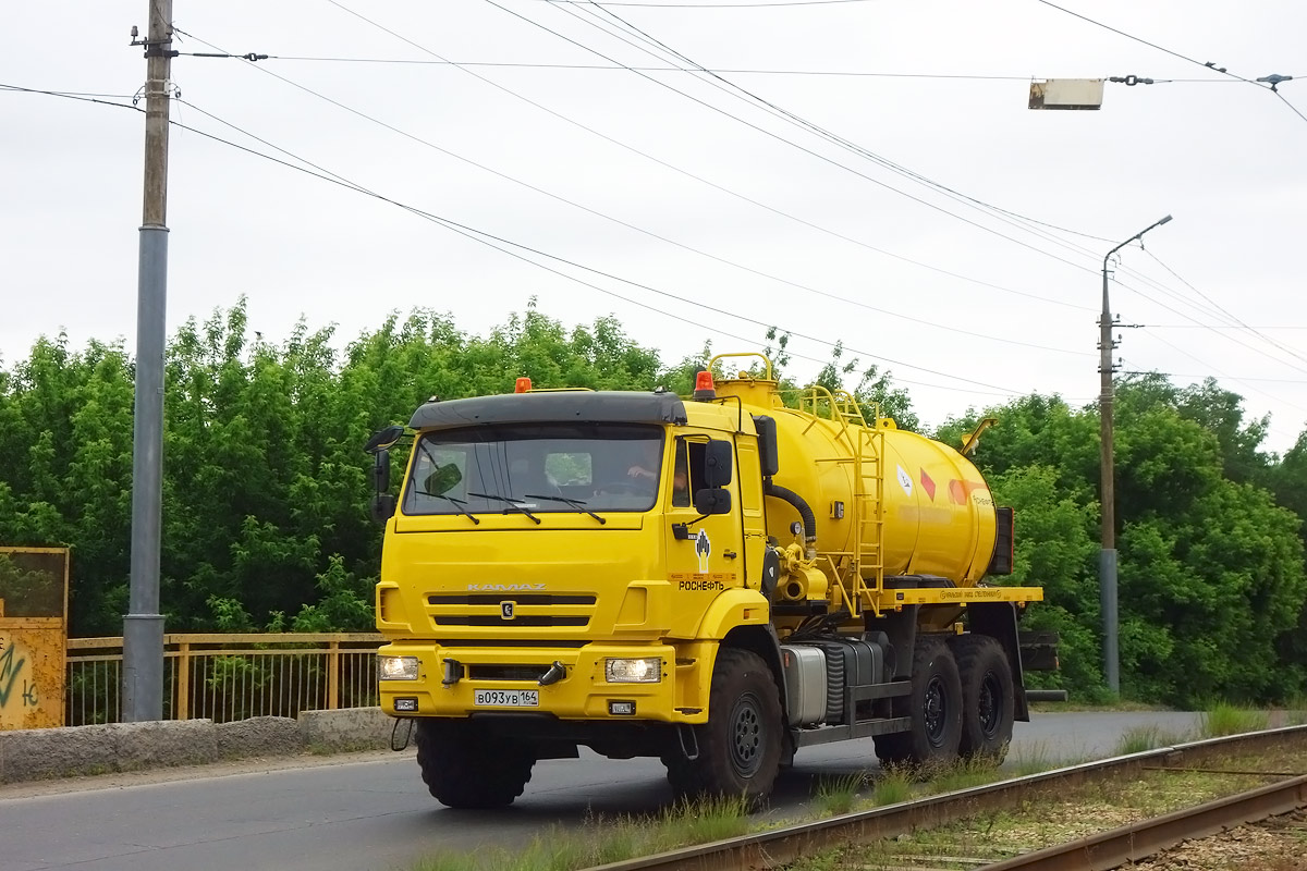 Саратовская область, № В 093 УВ 164 — КамАЗ-43118-50