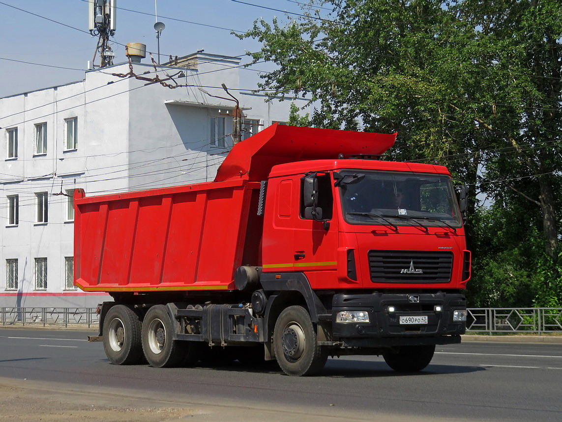 Кировская область, № О 690 РО 43 — МАЗ-650128