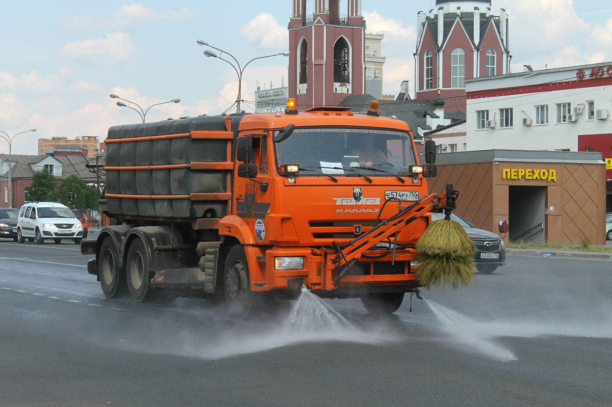 Московская область, № Е 574 РУ 750 — КамАЗ-65115-42