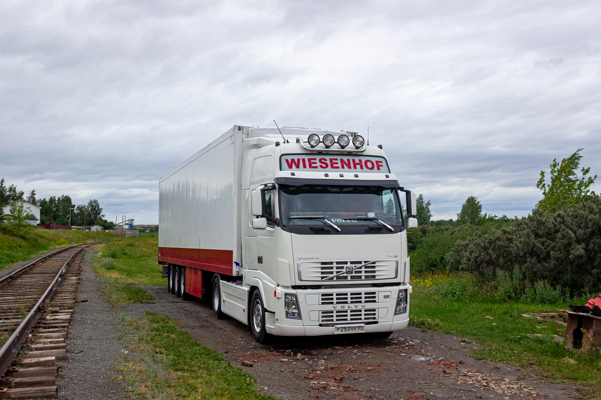 Омская область, № Р 253 НУ 55 — Volvo ('2002) FH12.420