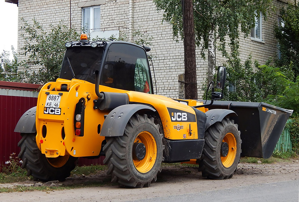 Курская область, № 8887 КЕ 46 — JCB 531-70