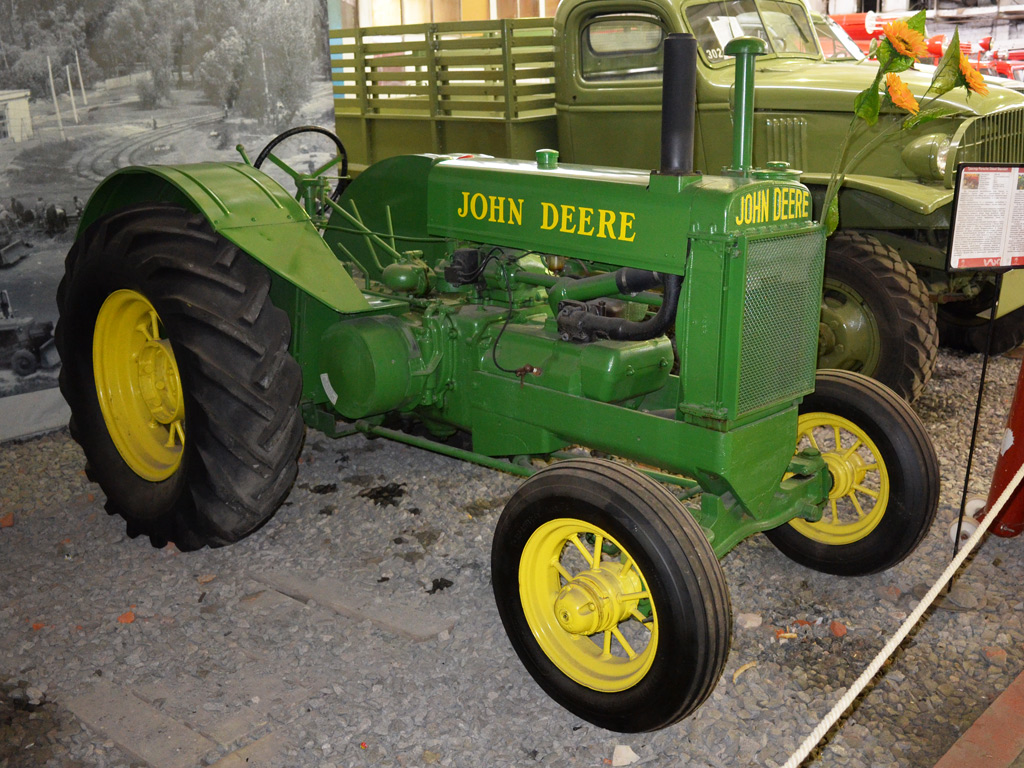 Москва, № (77) Б/Н СТ 0003 — John Deere (общая модель); Москва — Музей Транспорта Москвы