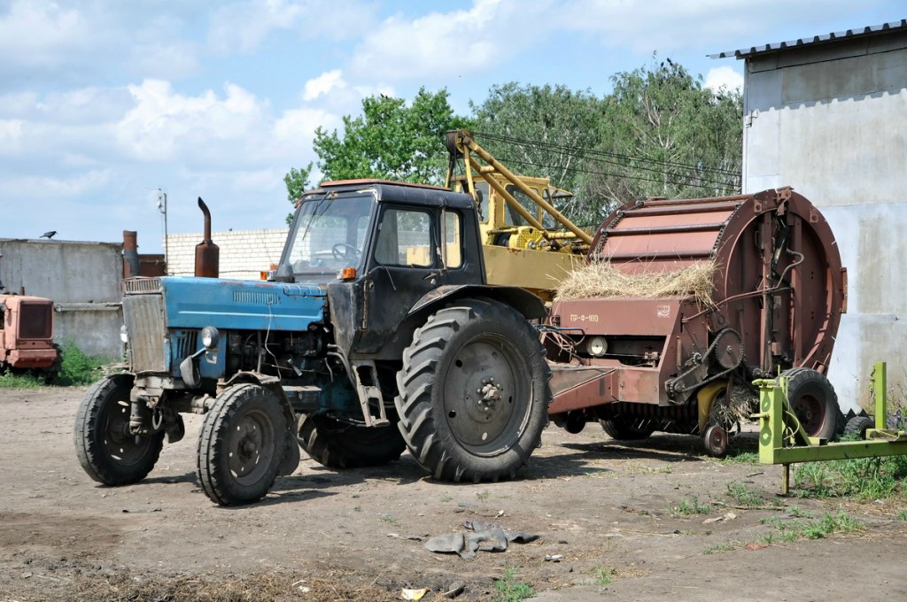 Рязанская область, № (62) Б/Н СТ 0045 — МТЗ-80; Прицепы сельскохозяйственные — Пресс-подборщик ПРФ-180*