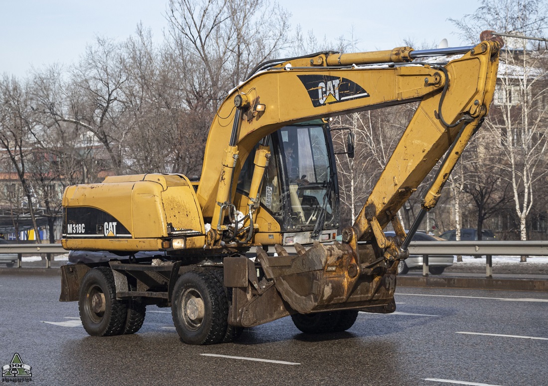 Алматы, № ALD 262 A — Caterpillar M318