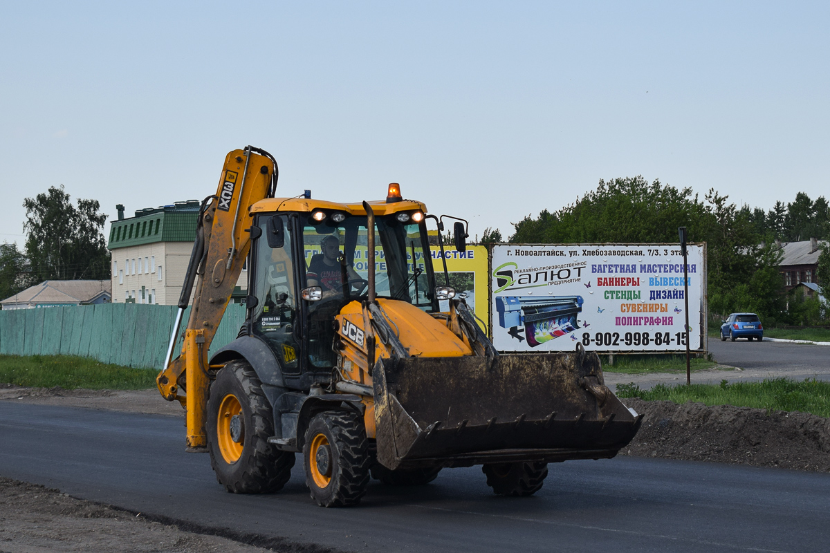 Алтайский край, № 5817 НТ 54 — JCB 3CX