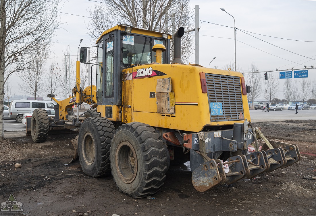 Алматы, № AHD 570 A — XCMG GR180