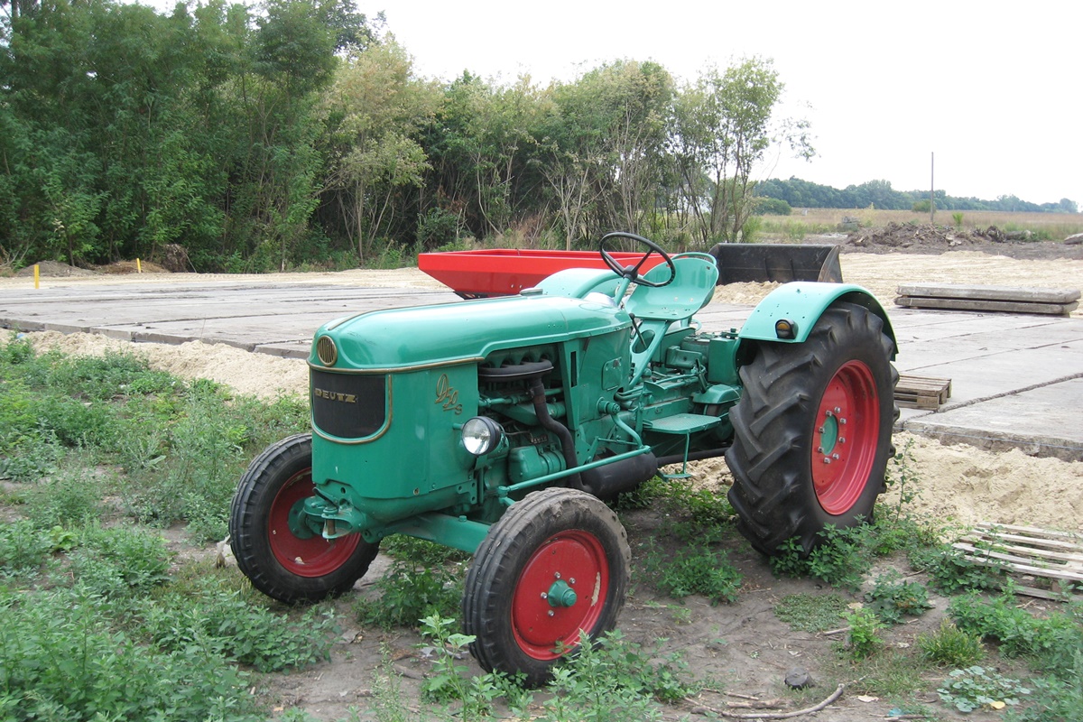 Киевская область, № (UA10) Б/Н СТ 0032 — Deutz (общая модель)